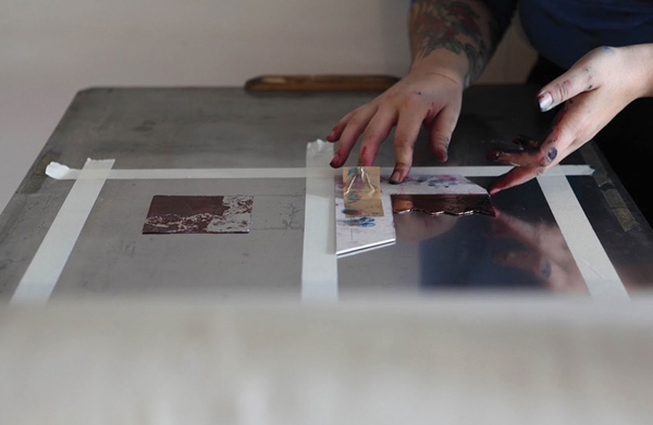 Parcours-Ateliers-Carougeois-Atelier-Leckie-Gravure